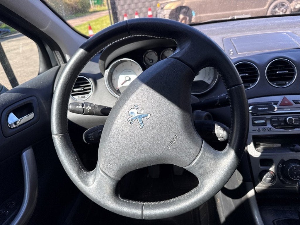 COMBINE COMMODO 308 SW (4E / H) (|6242PC|98062000XT|), Kontakt-peugeot@peugeot.com, Utilisé, Peugeot Deutschland GmbH, Bahnhofsplatz
65423  Rüsselsheim, DE