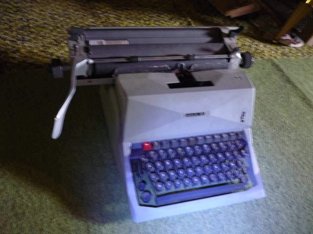 machine à écrire lourde, Enlèvement