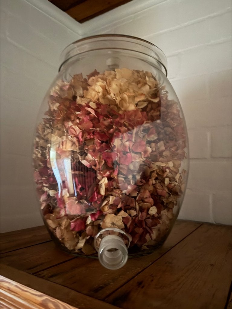 Glazen bokaal met deksel., Enlèvement
