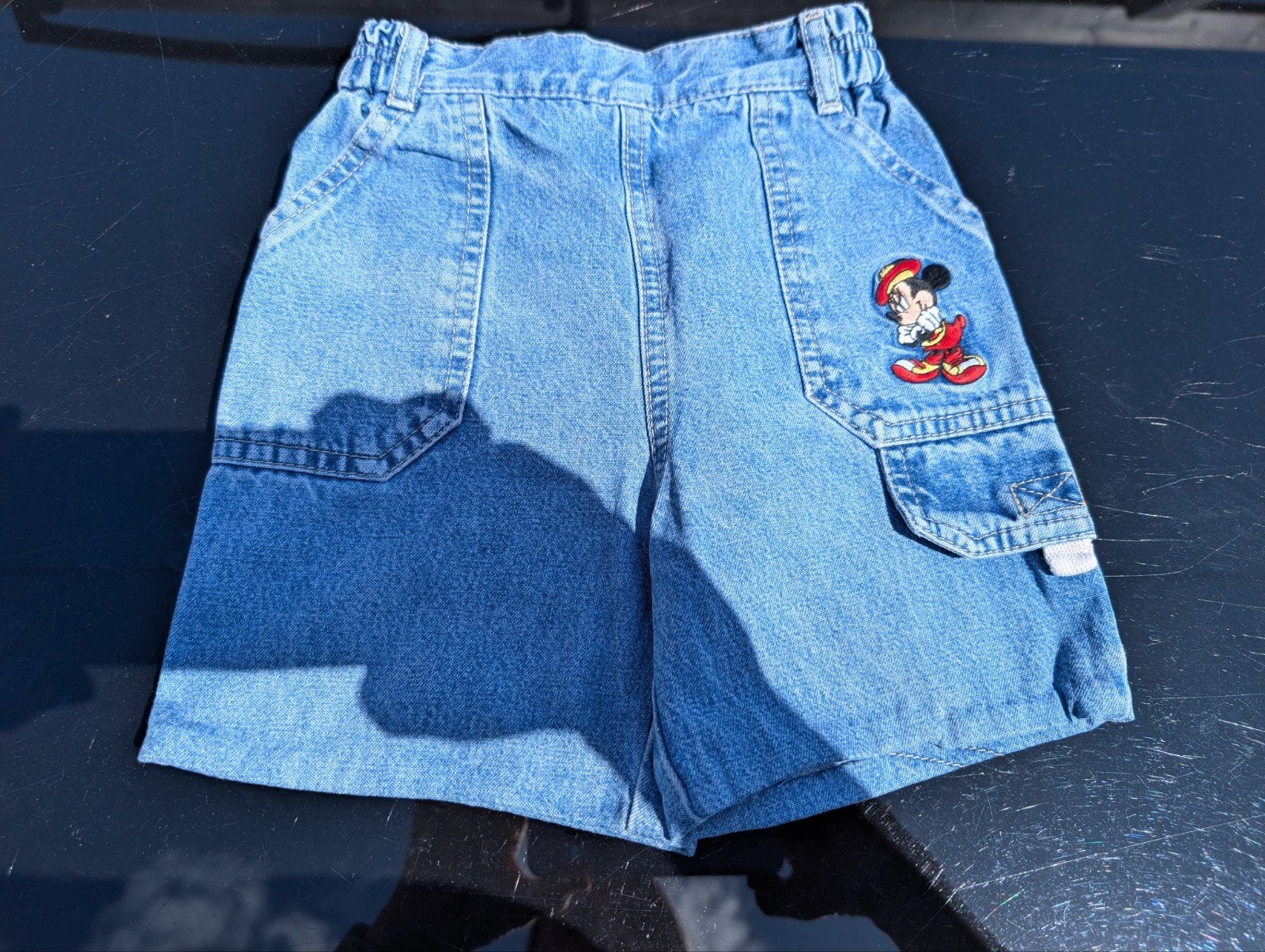 Short Mickey Mouse pour 1,5 ans, Enlèvement ou Envoi, Comme neuf, Garçon, Autres types