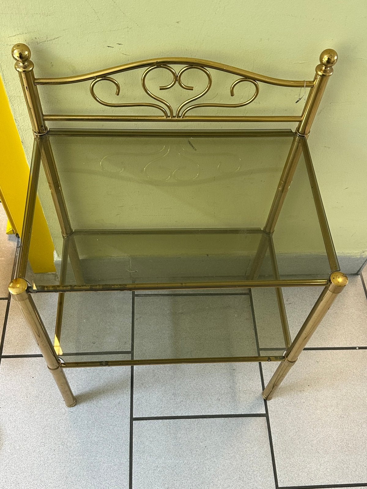 Table basse , encadrement métal doré, Maison & Meubles, Accessoires pour la Maison | Porte-journaux & Porte-revues, Enlèvement