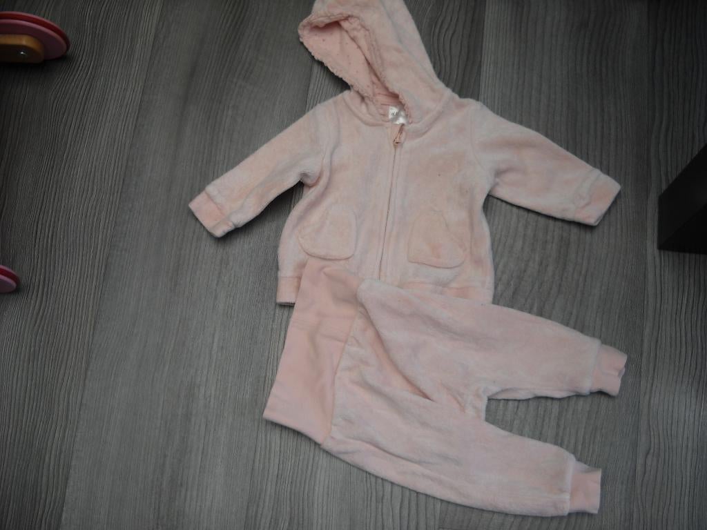 vestje en broek -maat 62-zachte badstof-babypakje, Kinderen en Baby's, Babykleding | Maat 62, Ophalen, Gebruikt, Meisje