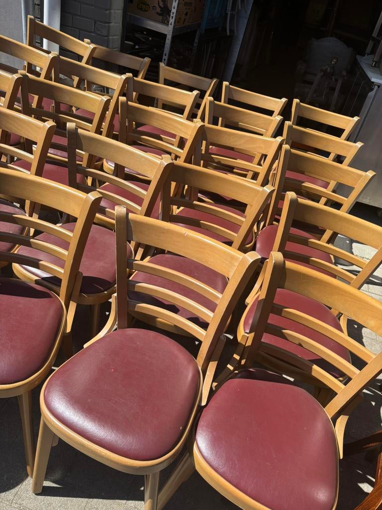Partij van 25 horeca stoelen, Ophalen, Gebruikt, Meubilair