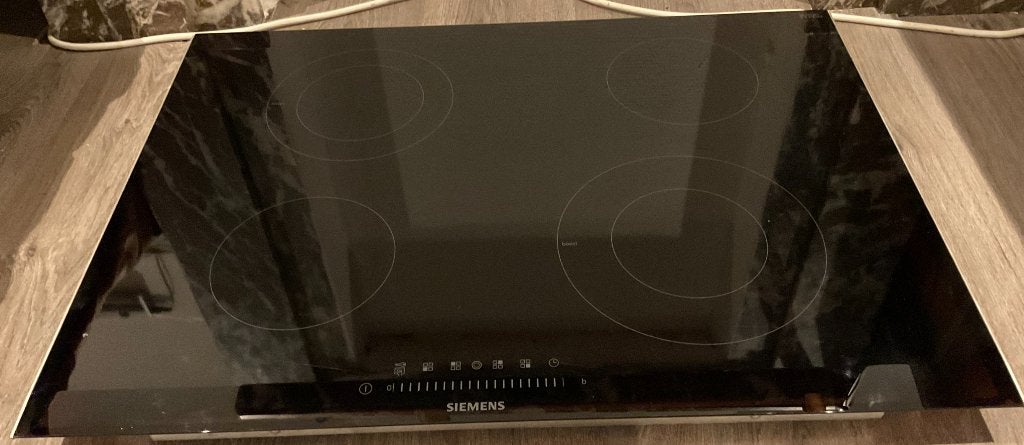 Taque de, Electroménager, 4 zones de cuisson, Encastré, Comme neuf, Enlèvement