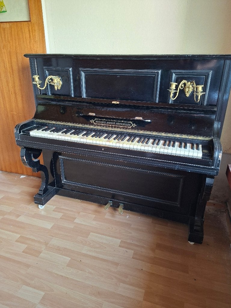 Gratis piano, Musique & Instruments, Pianos, Enlèvement, Noir, Piano