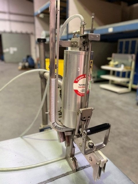 MACHINES À CLIPS, Enlèvement, Viande