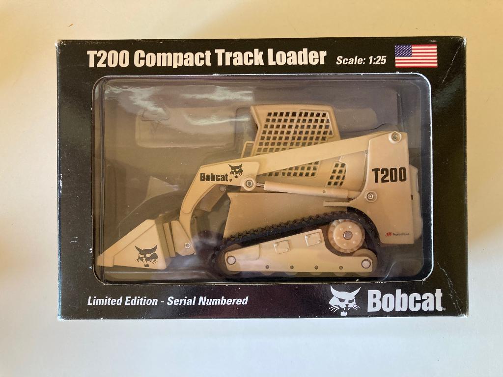 Bobcat T200 Desert Military Limited Edition 1:25 Diecast, Enlèvement ou Envoi