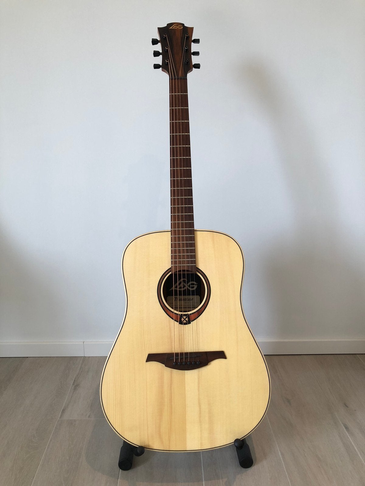 Gitaar akoestisch Lâg Tramontane met draagtas, Ophalen, Zo goed als nieuw