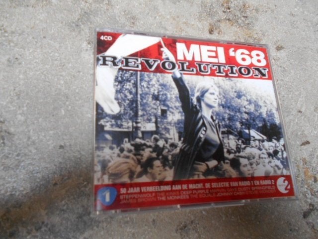 Box 4 cd's - Mei '68 - Revolution, Ophalen of Verzenden, Zo goed als nieuw