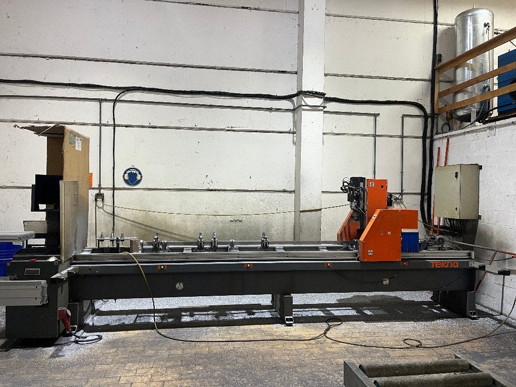 CNC - Tekna 426/3, Zakelijke goederen, Ophalen