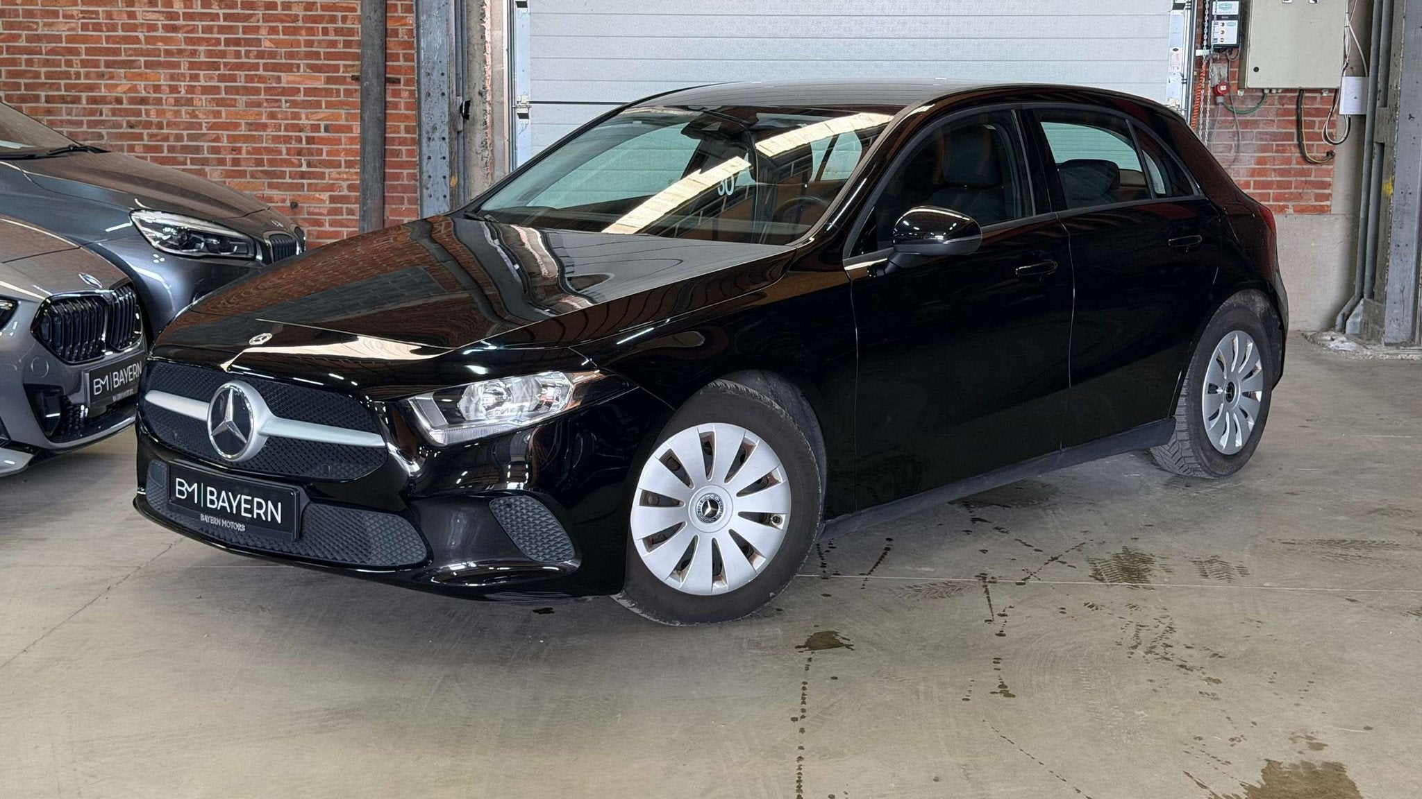 Mercedes-Benz A 160 Benzine Garantie EURO 6d, Auto's, Mercedes-Benz, Stof, Gebruikt, Zwart, Start-stop-systeem