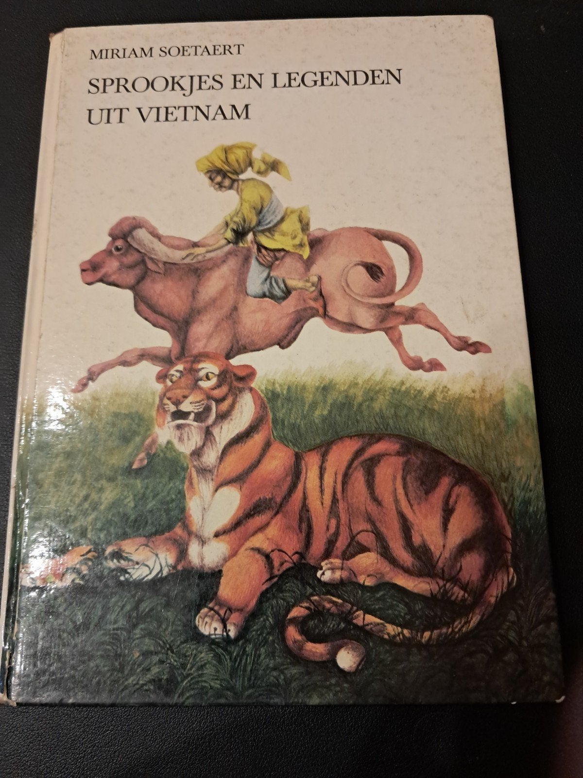 sprookjes en legenden uit Vietnam miriam soetaert, Boeken, Sprookjes en Fabels, Ophalen of Verzenden