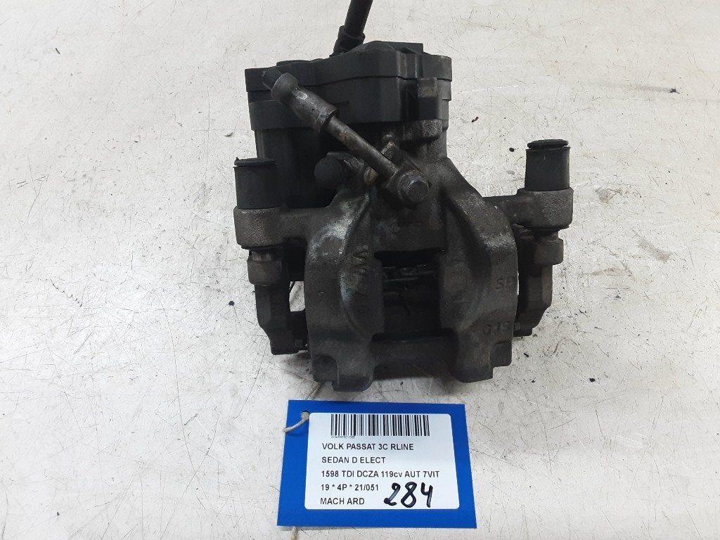 ETRIER DE FREIN ARRIÈRE DROIT Volkswagen Passat (3G2), Volkswagen, Volkswagen AG, Utilisé, Kundenbetreuung@volkswagen.de