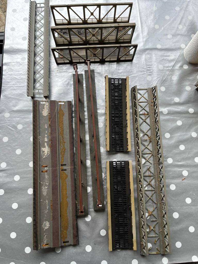 Ensemble de 8 maquettes de ponts ferroviaires HO, Enlèvement ou Envoi, Comme neuf