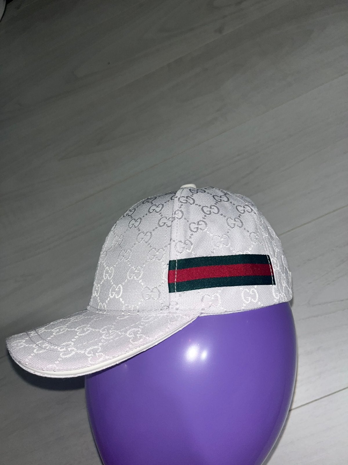 Gucci pet wit (nieuw), Enlèvement ou Envoi, Neuf, One size fits all, Casquette
