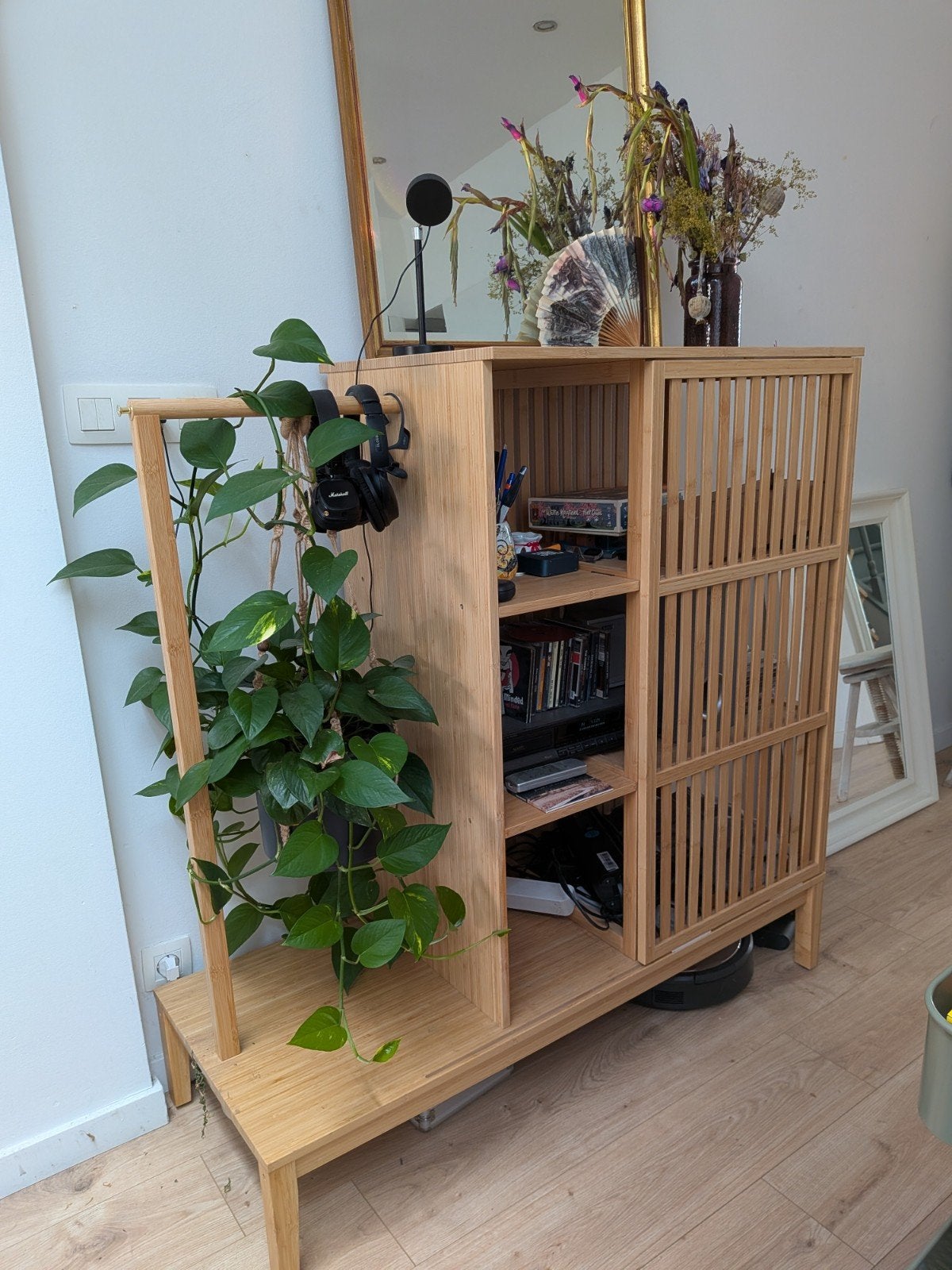 open bamboe kast met schuifdeur, Huis en Inrichting, Ophalen, Zo goed als nieuw, Minder dan 150 cm, 25 tot 50 cm