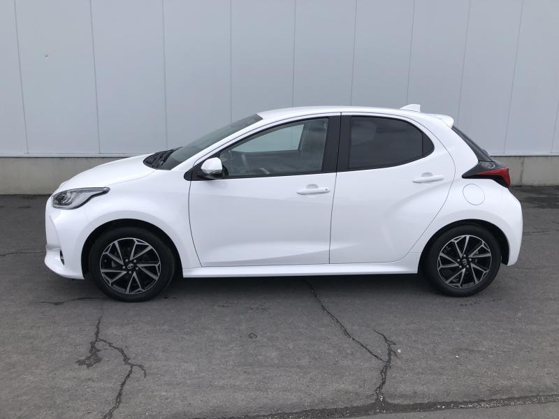 Toyota Yaris Iconic, Auto's, Automaat, https://public.car-pass.be/vhr/b54eaba4-5000-4930-8367-638fe6065677, Wit, 1490 cc
