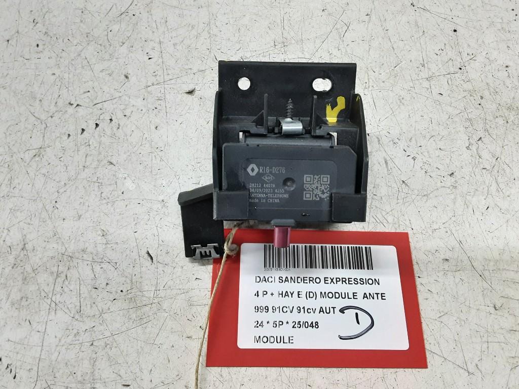COMPUTER Dacia Sandero III (01-2019/-) (282124407R), Dacia, Gebruikt, Mevr. I. Hauben, Rue de l'Espoir 34 34
4030  GRIVEGNÉE, BE