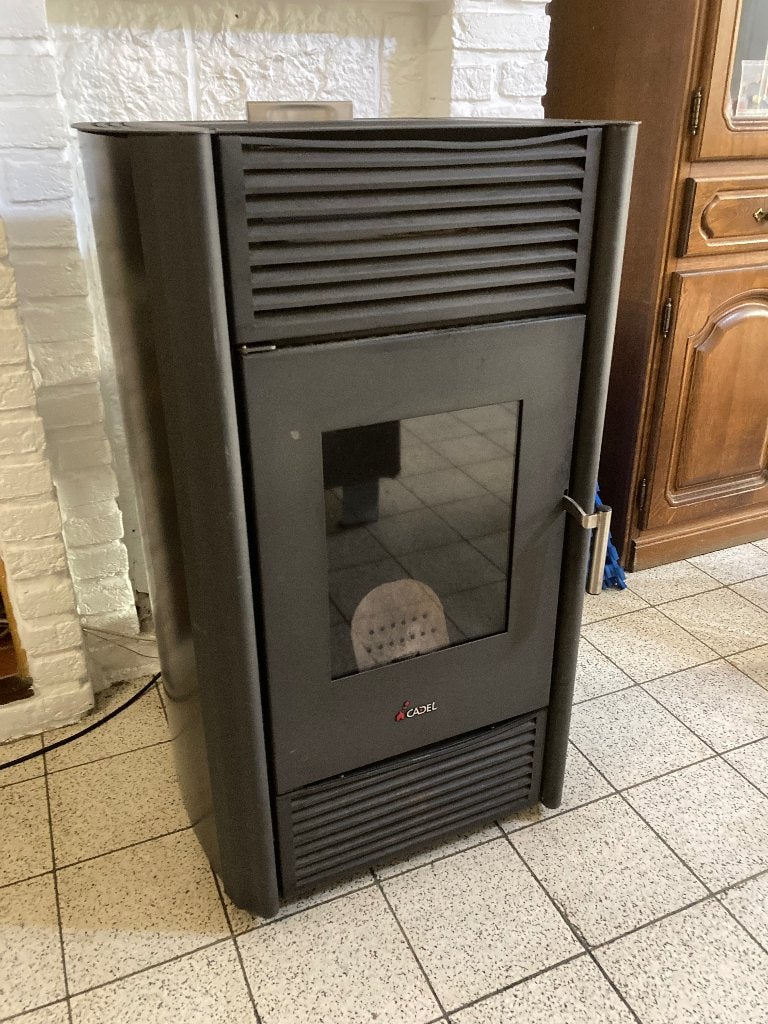 Poêle à granulés Cadel, Maison & Meubles, Poêles, Autres carburants, Enlèvement, Utilisé, Poêle à granulés