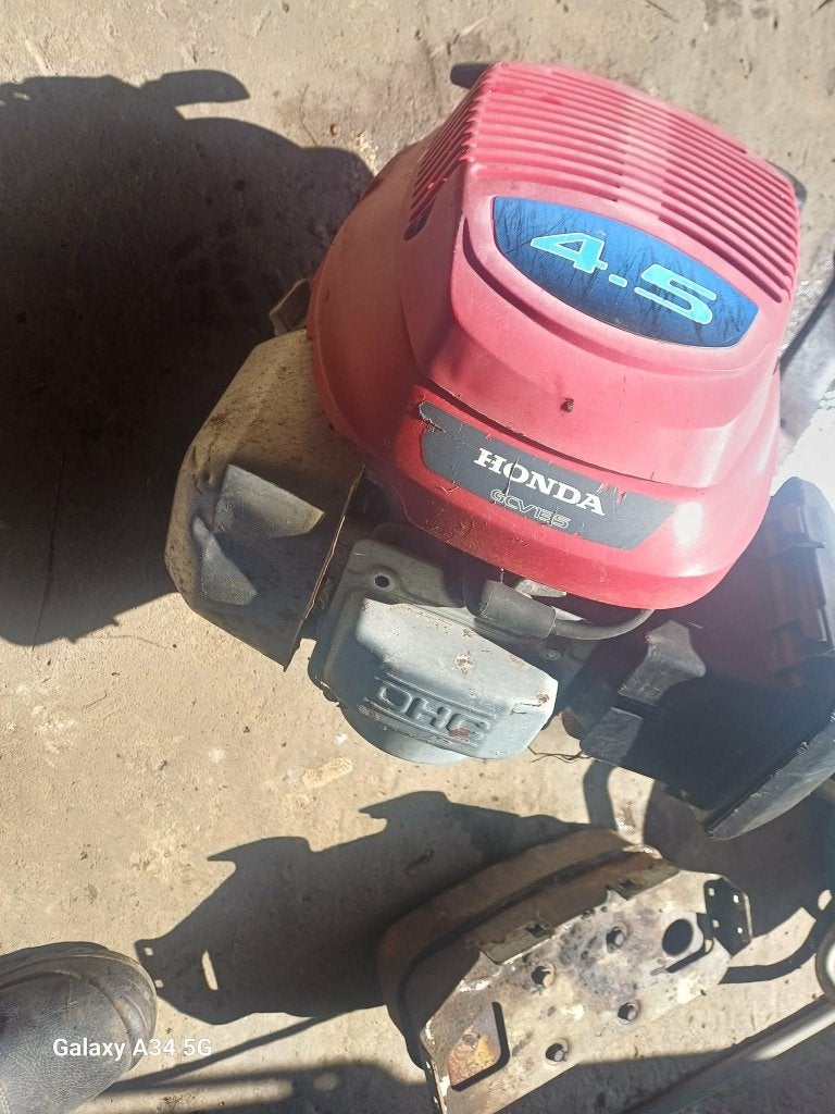 Lot de 3 moteurs tondeuse honda et briggs et stratton, Jardin & Terrasse, Enlèvement, Utilisé, Tondeuses à gazon à essence
