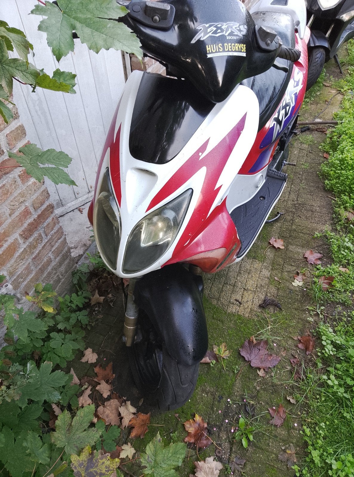 brommer lot 7 brommers vandaag weg 1150 euro, Ophalen