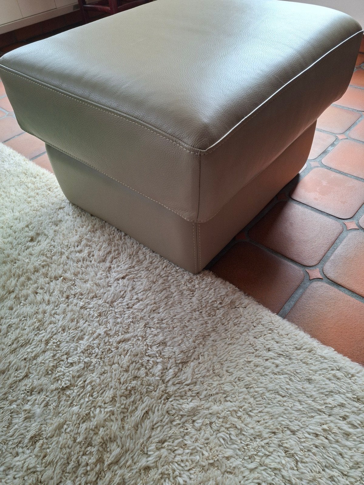 Repose-pieds/pouf, Enlèvement