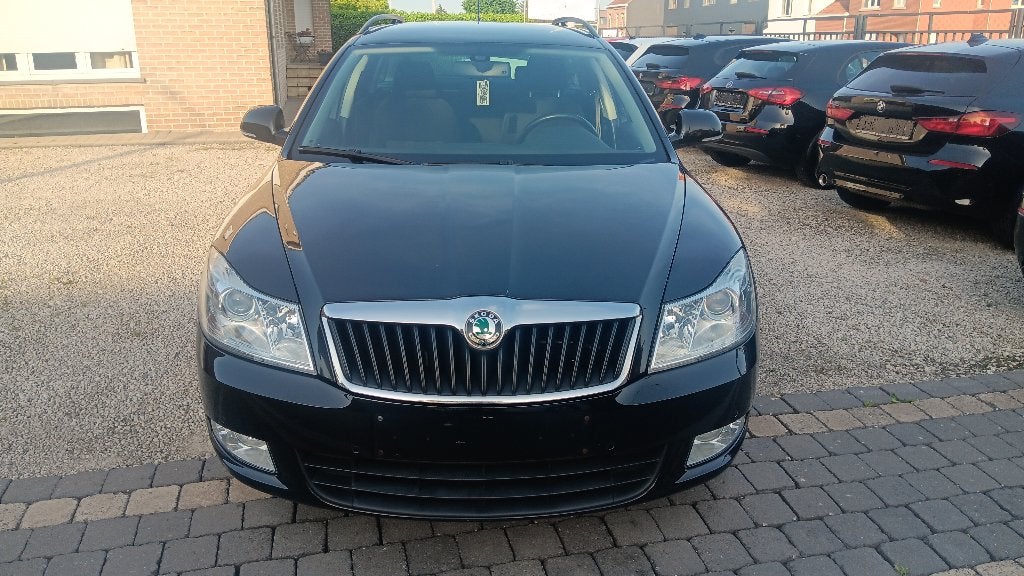 SKODA OCTAVIA BREAK 1.2 BENZINE - EURO5, Auto's, Voorwielaandrijving, 4 cilinders, Zwart, Bedrijf