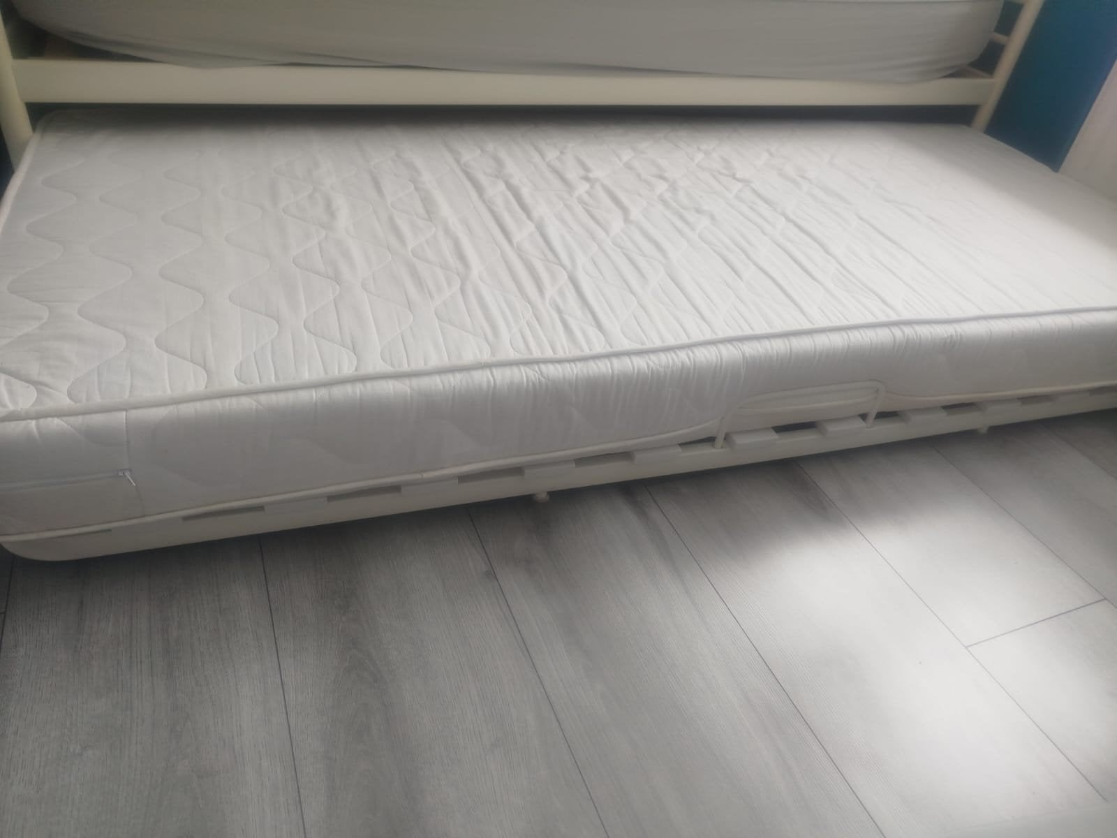 Sous-lit d'appoint avec sommier à lattes et matelas, Enlèvement