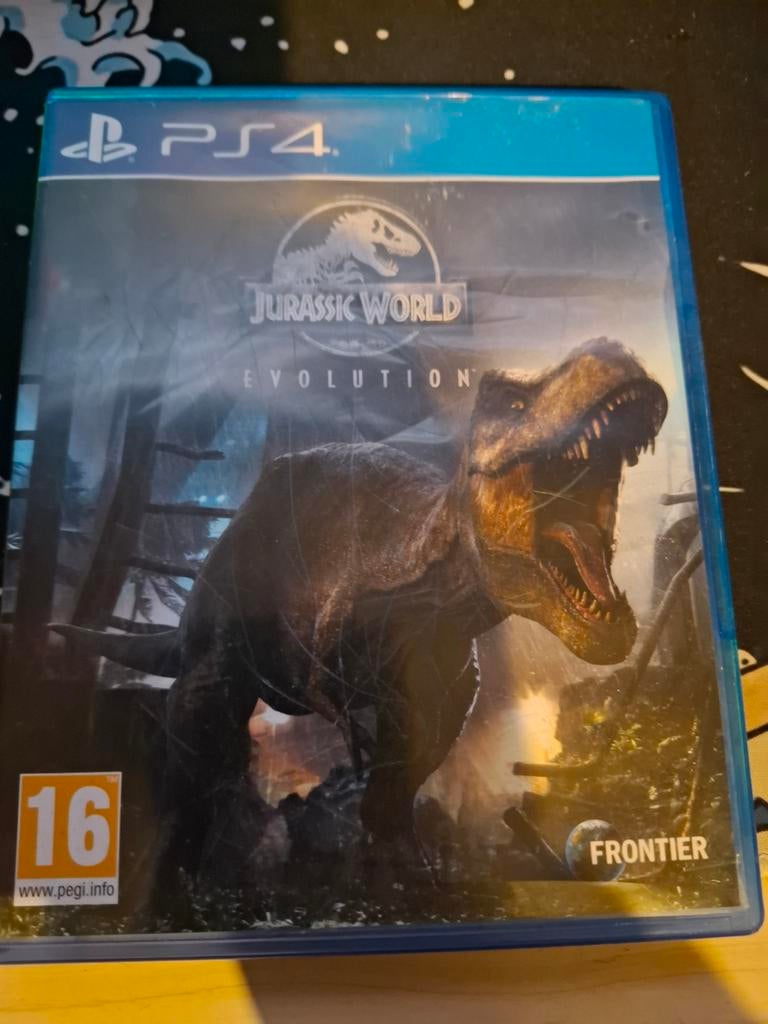 Jurassic World Evolution, Games en Spelcomputers, Ophalen