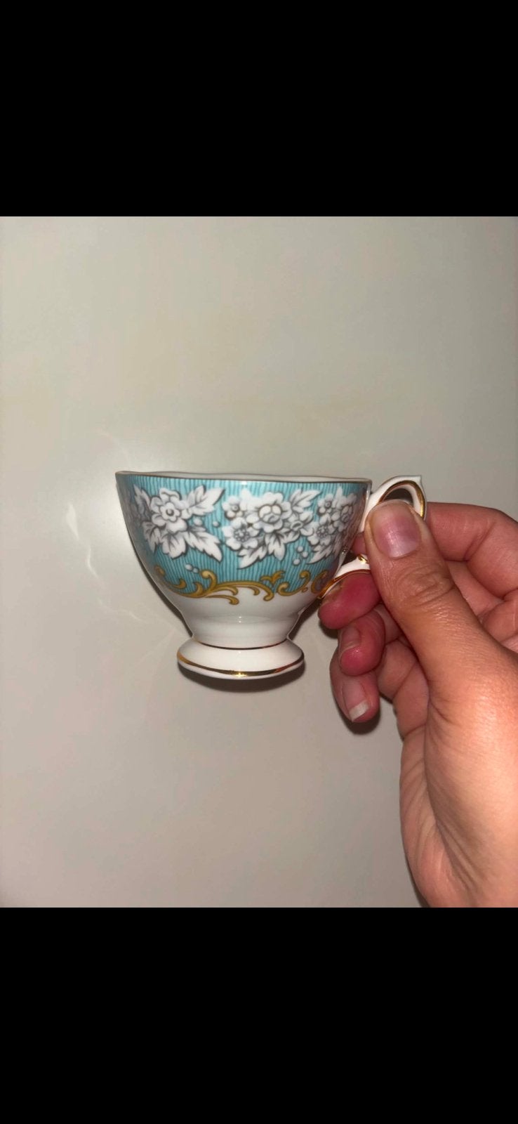 Royal Albert Enchantement tassen, Enlèvement
