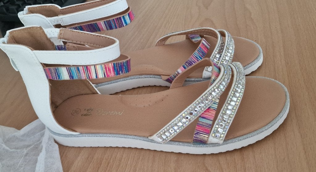 Schoenen, Ophalen, Nieuw
