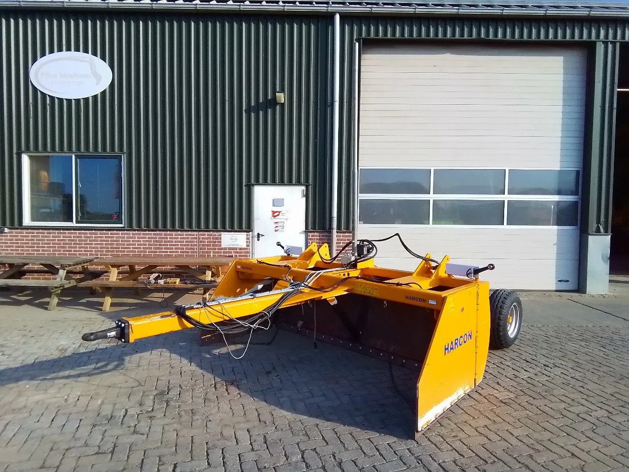 Harcon Kilverbak met laserbesturing, Zakelijke goederen, Graafmachine