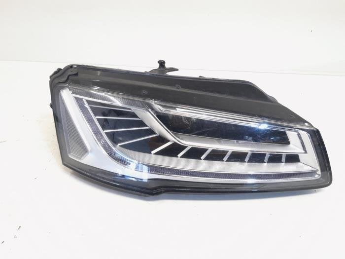 Phare droit d'un Audi A8, Autos : Pièces & Accessoires, Éclairage, -, 3 mois de garantie, Audi, Utilisé