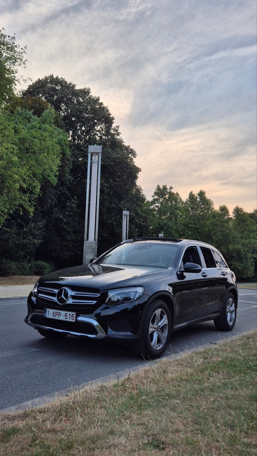 Mercedes-Benz GLC 250 4MATIC Met panoramisch Dak full optie, Auto's, Automaat, 4 cilinders, Alcantara, Zwart