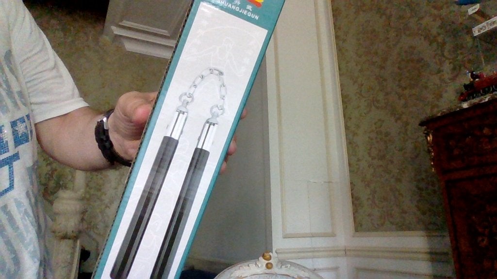 Nunchaku avec sa boite, Enlèvement