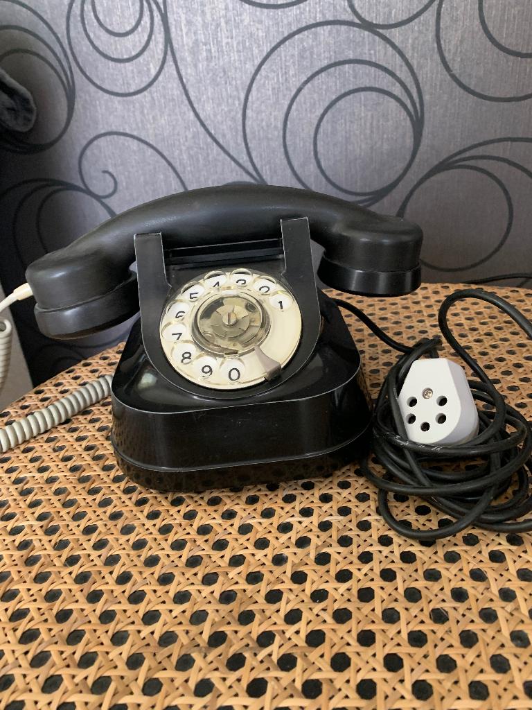 oude telefoon, Enlèvement, Avec cadran rotatif