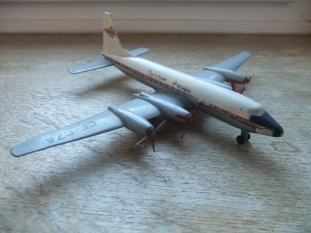 Dinky Supertoys - Bristol Britannia Airliner - 1/200, Autres marques, Enlèvement ou Envoi, 1:144 à 1:200, Utilisé