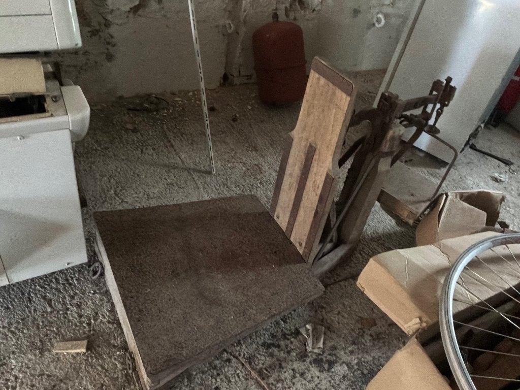 Bascule, Antiquités & Art, Enlèvement