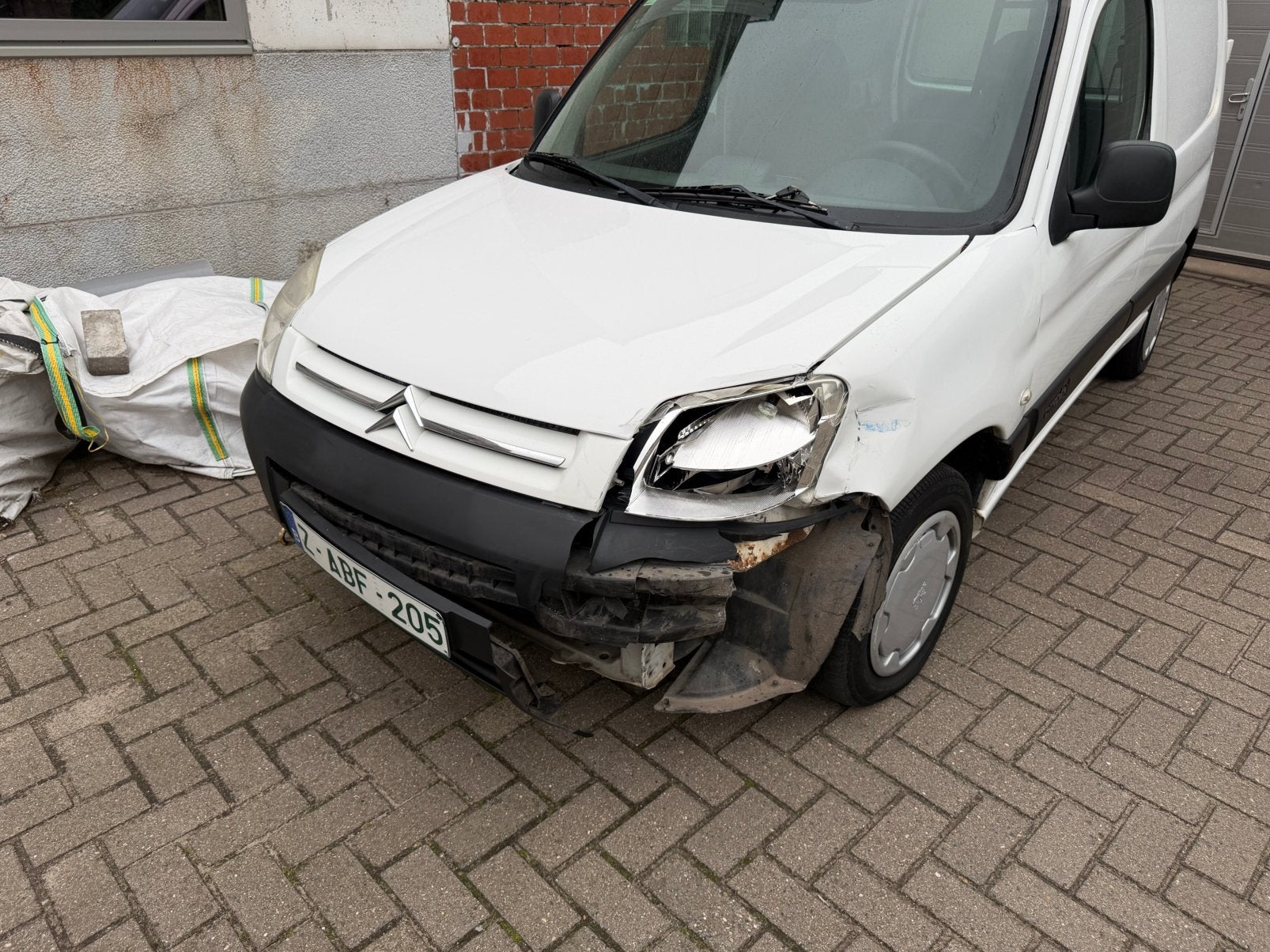 Citroen berlingo 1.4 benzine lichte vracht blikschade, Autos, Achat, Citroën, Boîte manuelle, Particulier