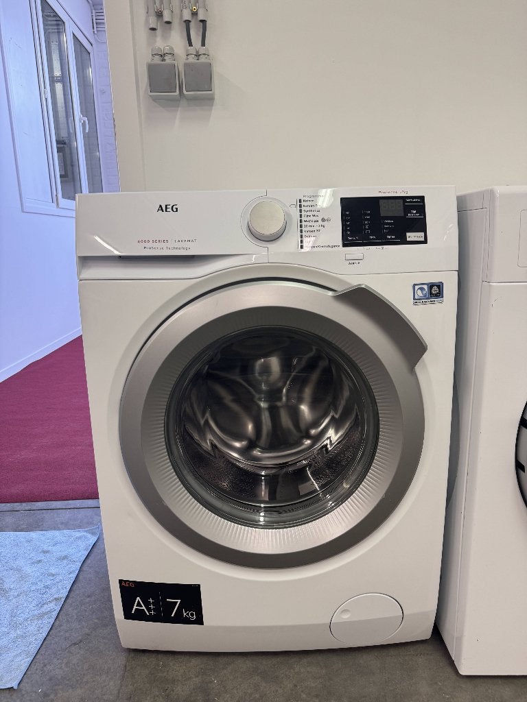 machine a laver AEG 7KG, Electroménager, 1200 à 1600 tours, 6 à 8 kg, Aeg, Comme neuf