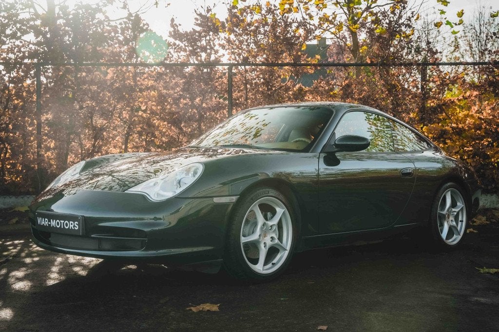 Porsche 911 996 Carrera 4 Coupe-996, Autos, Porsche, Cuir, https://public.car-pass.be/vhr/c1739f59-da0d-42e5-b1c6-2a1eb7e9be9a