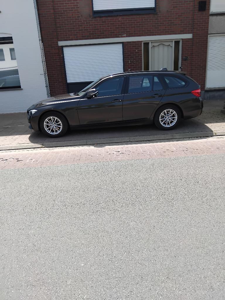 BMW318 Diesel 12/2016, Autos, BMW, Achat, Euro 6, Boîte manuelle, Noir
