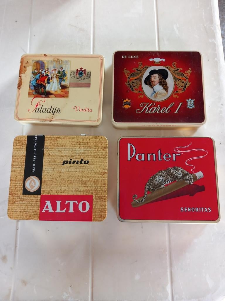 Lot de 4 boîtes métalliques de cigarillos  en bon état, Collections, Enlèvement ou Envoi
