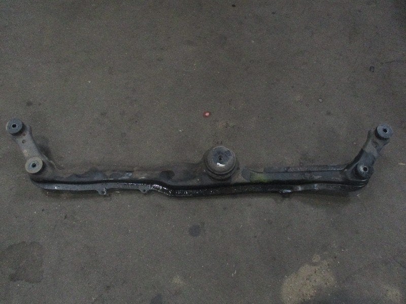 BERCEAU AVANT Volkswagen Vento (1H2) (01-1991/09-1998), Volkswagen, Volkswagen AG, Utilisé, Kundenbetreuung@volkswagen.de