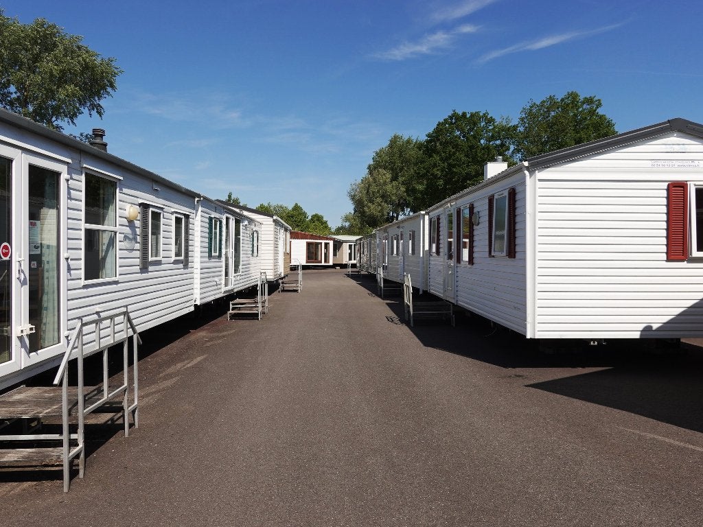Diverse stacaravans en chalets met middenkamer voorradig, Jusqu'à 6