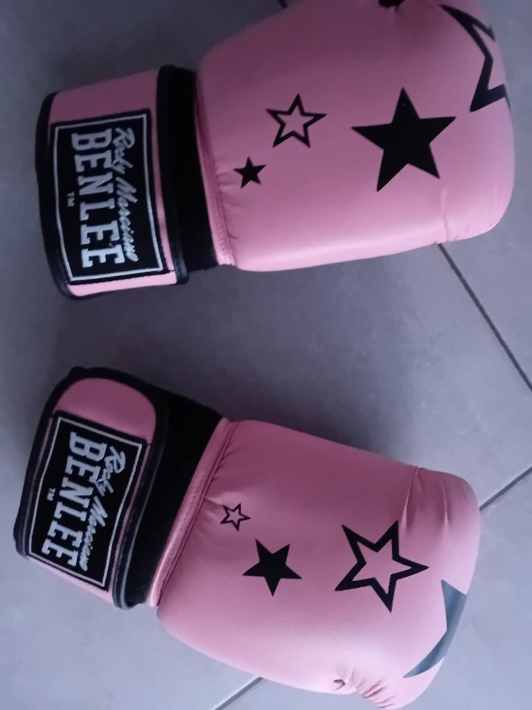 Sport - bokshandschoenen, Contacts & Messages
