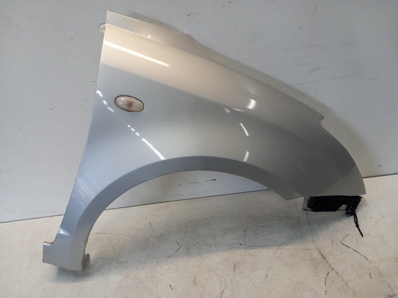 Spatbord rechts voor Suzuki Swift, Onderdelen@venauto.nl, Van der Ven Autorecycling B.V., Ettenseweg 76, 4706 PB Roosendaal, The Netherlands