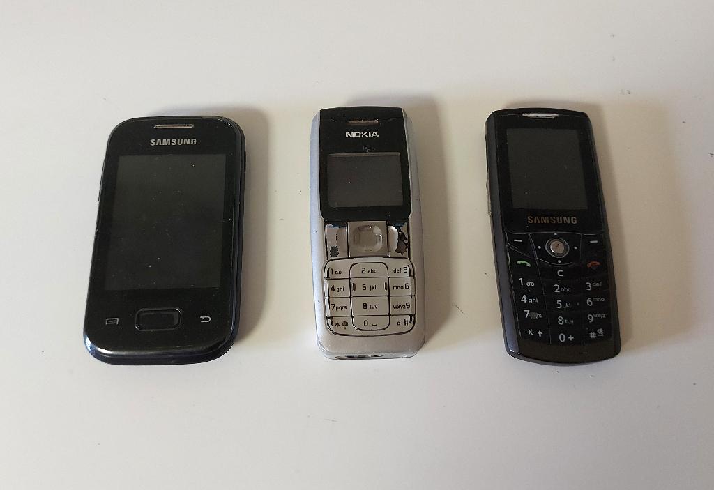 3 Telephone Vintage (Samsung-Nokia), Enlèvement ou Envoi, Utilisé