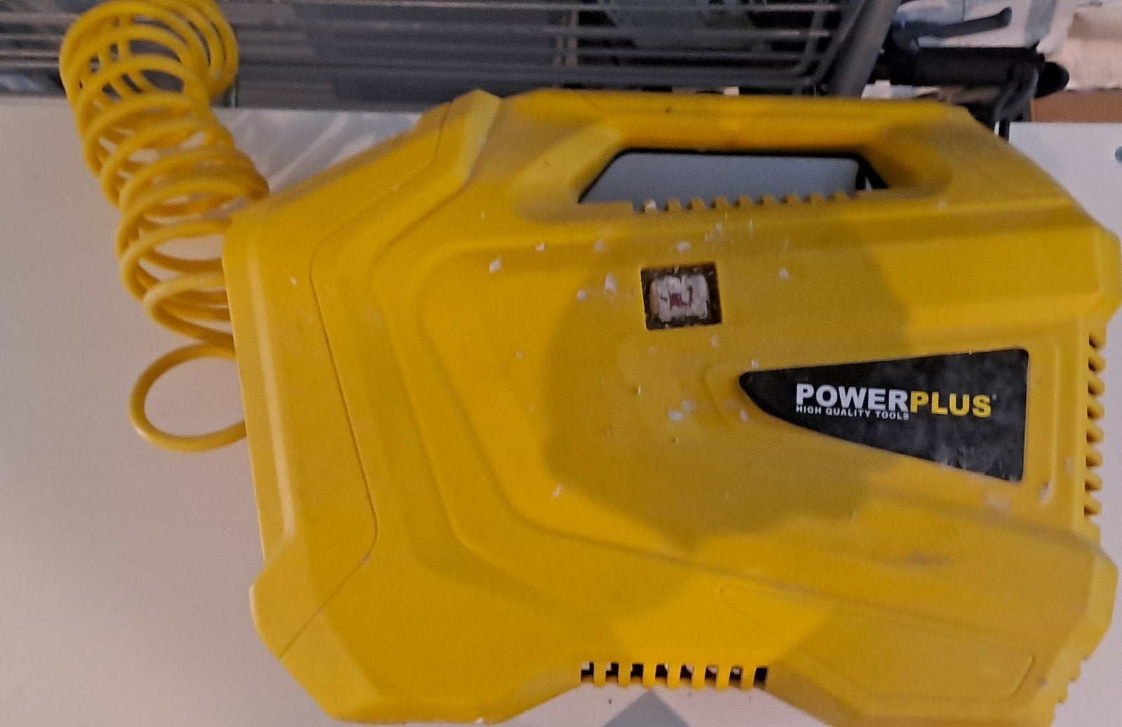Draagbare olievrije compressor, Ophalen, Gebruikt