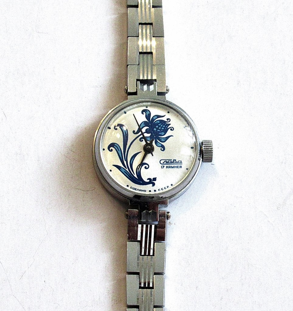 Vintage SLAVA mechanisch dames horloge Nieuw USSR, 80 jaren., Ophalen of Verzenden, Nieuw